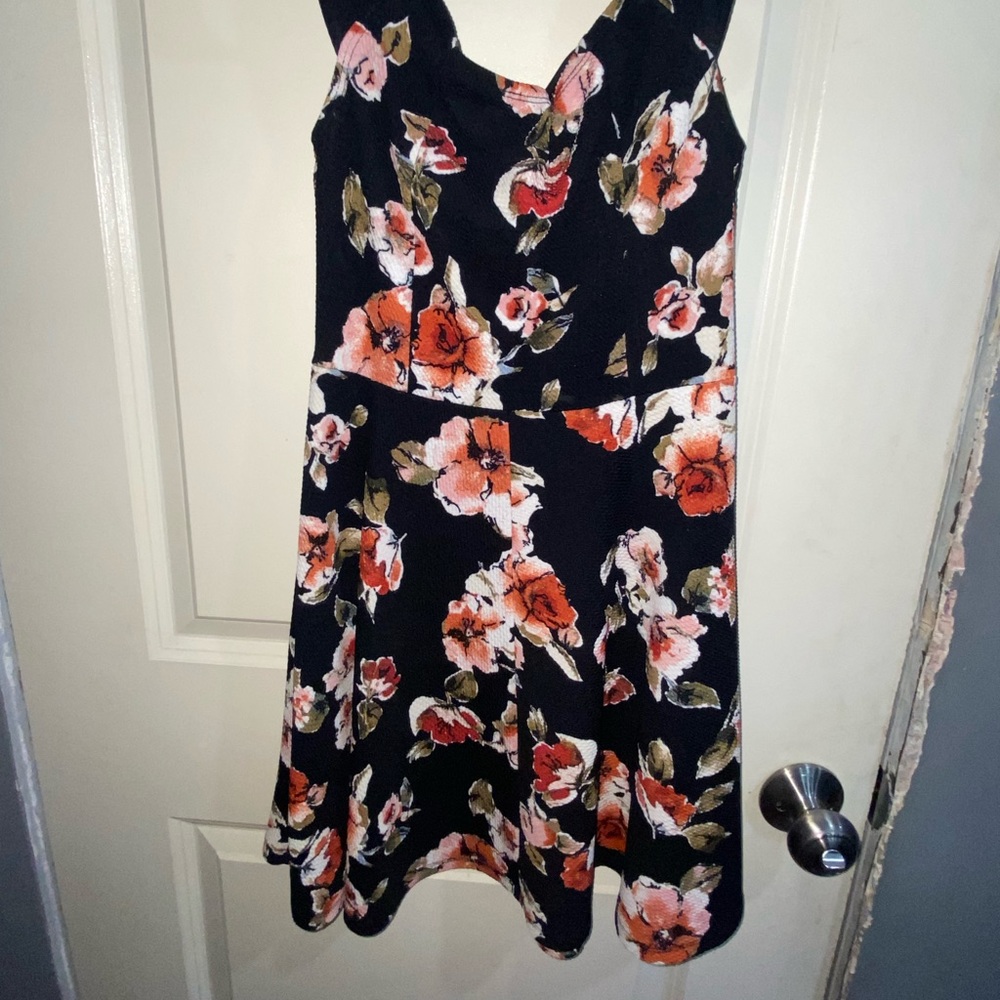 . - Picture 2 of 2